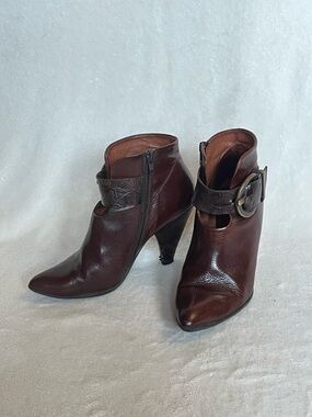 Vintage Paco Gil Dark Brown Leather Pointed Ankle Booties with Buckle